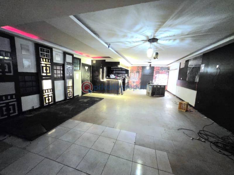 Commercial 5 bedroom space - 9 5 bedroom Office For Rent Falomo  Ikoyi Lagos - 9