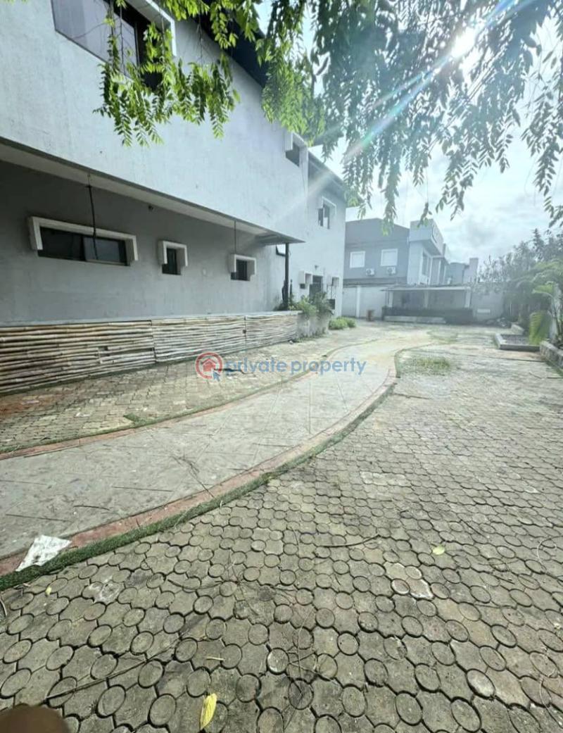 Commercial 6-bedroom detached duplex - 1 6 bedroom Office For Rent Lekki Phase 1 Lagos - 1
