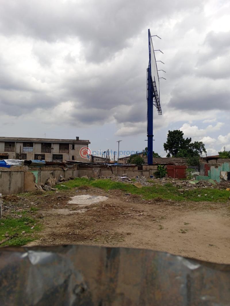 Office For Sale Mobolaji Bank Anthony Ikeja Lagos - 4