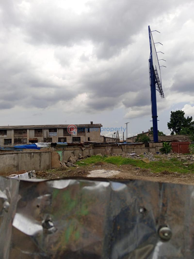 Office For Sale Mobolaji Bank Anthony Ikeja Lagos - 1