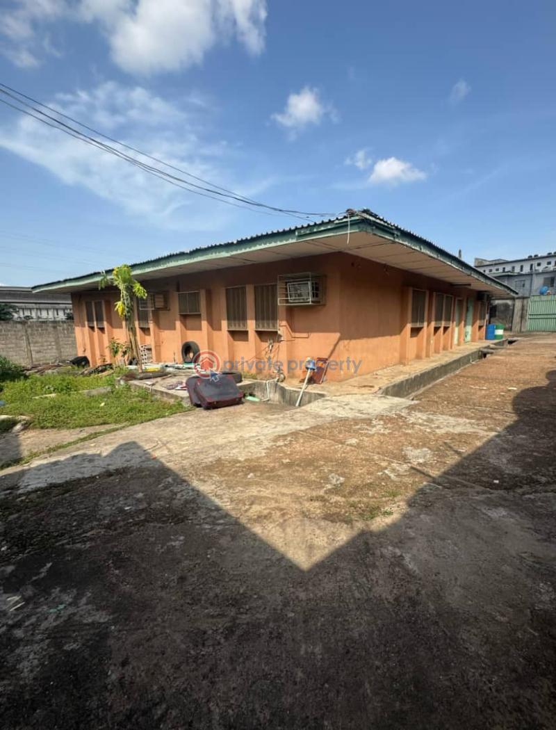 Commercial 8 bedroom duplex with 2 rooms bq in victoria island for lease - 5 8 bedroom Duplex For Rent Victoria Island Lagos - 5