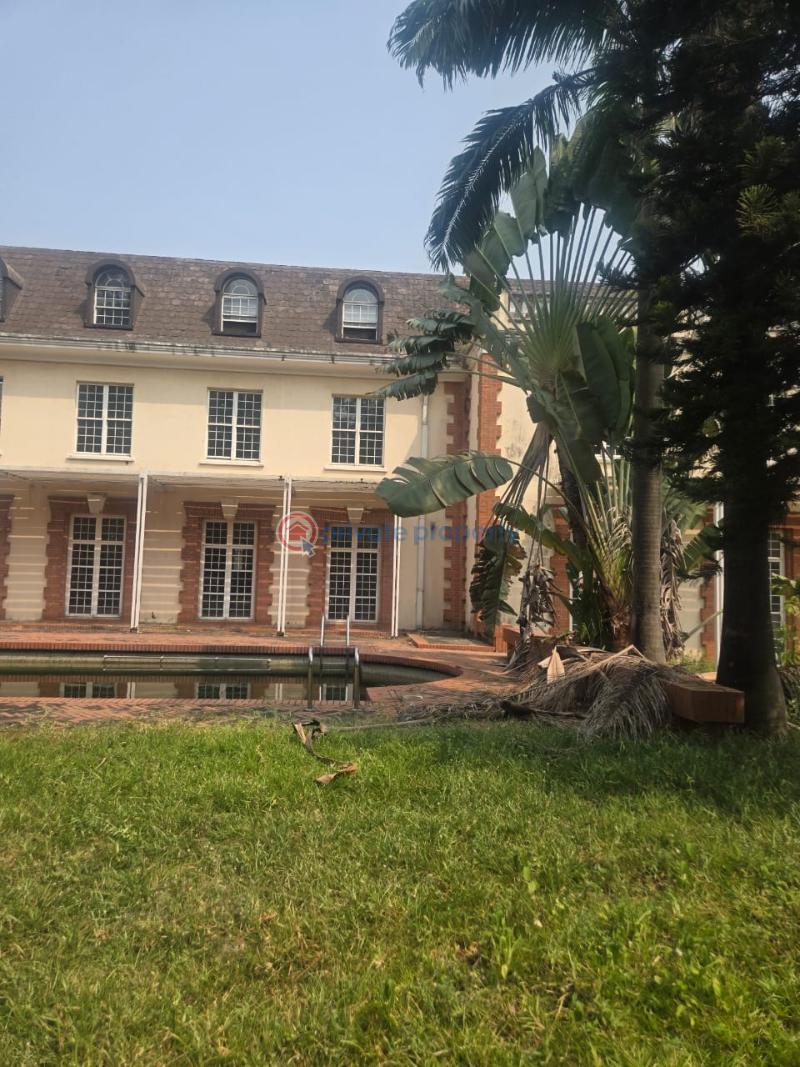 10 bedroom Detached Duplex For Sale Off Ajose Victoria Island Lagos - 7