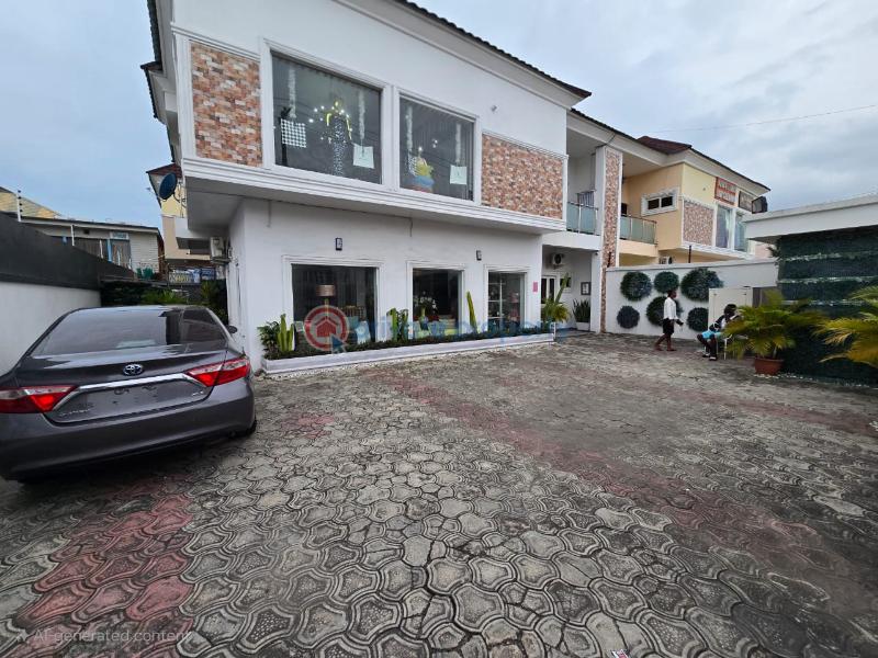 Mall/Complex/Plaza For Sale Close To Visa Office Lekki Phase 1 Lagos