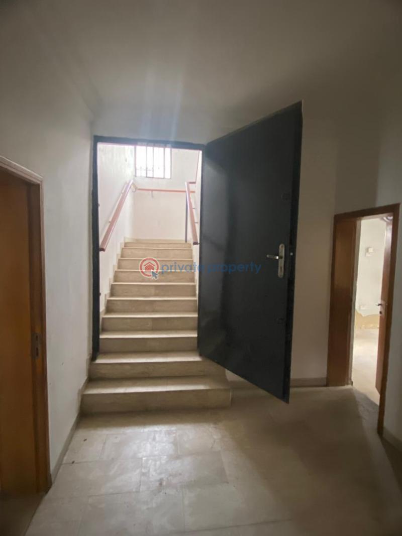 Mall/Complex/Plaza For Rent Lekki Phase 1 Lagos - 6