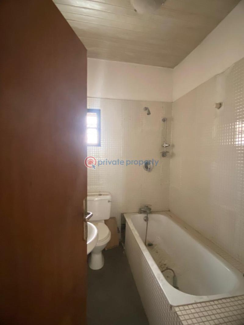 Mall/Complex/Plaza For Rent Lekki Phase 1 Lagos - 12
