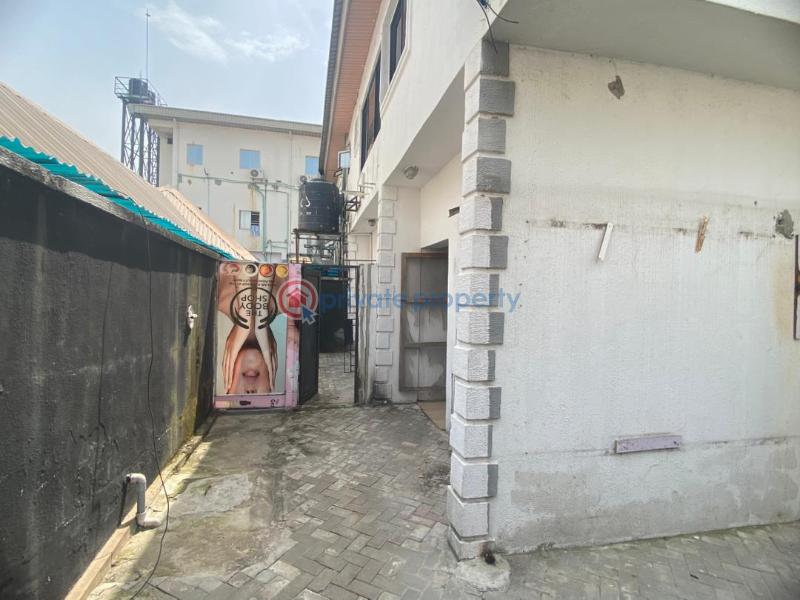 Mall/Complex/Plaza For Rent Lekki Phase 1 Lagos - 3