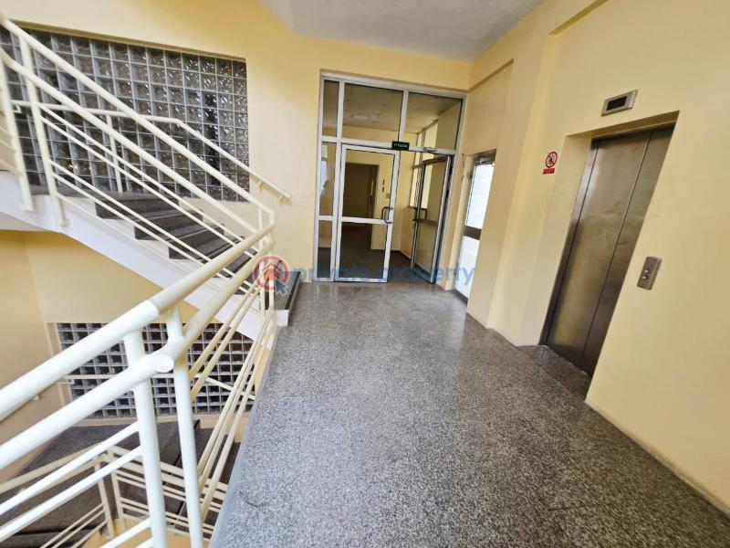 1 bedroom Office For Rent Victoria Island Lagos - 2