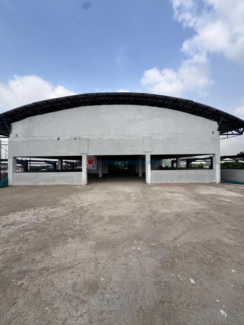 Mall/Complex/Plaza For Sale Wuse II Abuja Phase 1  - 2