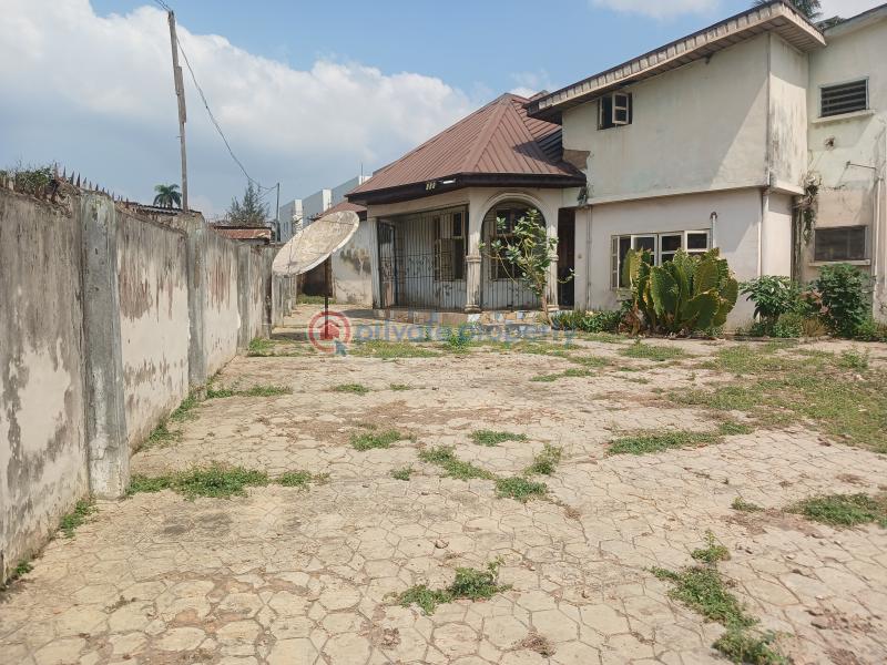 9 bedroom Commercial Property For Sale Bodija Rd Bodija Ibadan Oyo - 3