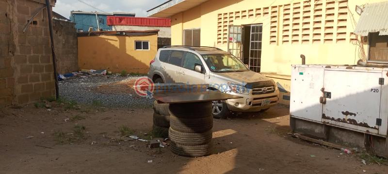 8 bedroom Bungalow For Sale Akinwale Street, Ogba Central. Ogba Lagos