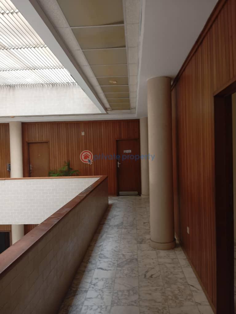 Office For Rent Victoria Island Lagos. Victoria Island Lagos - 3