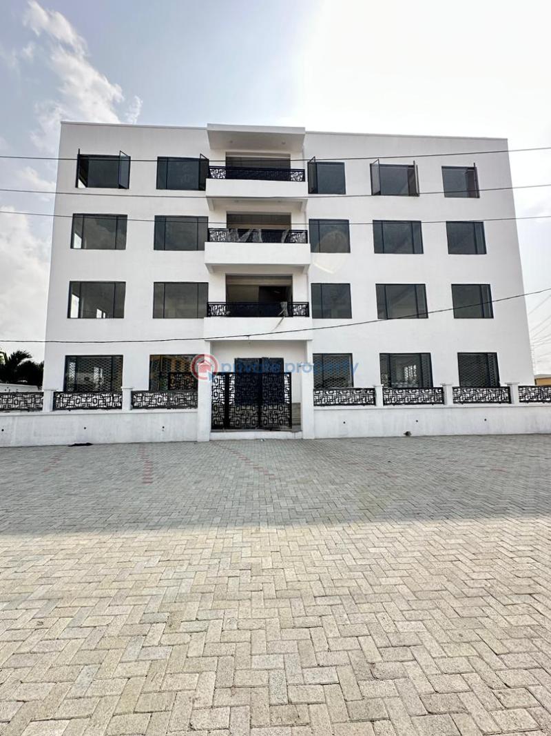 Mall/Complex/Plaza For Sale Ikate Elegushi Lekki Lagos - 0