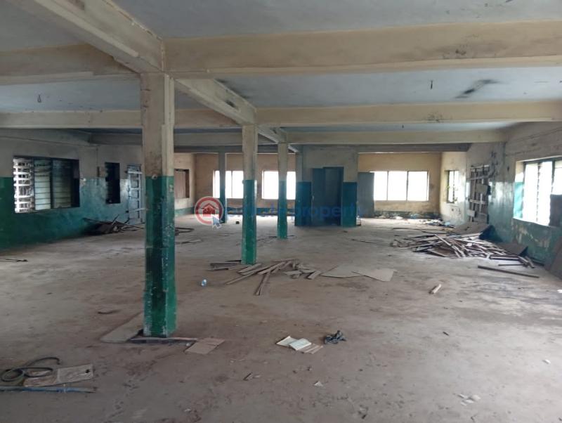 Commercial Property For Sale Location: Anfani Road, Molete, Ibadan, Oyo State. Ibadan Oyo - 4