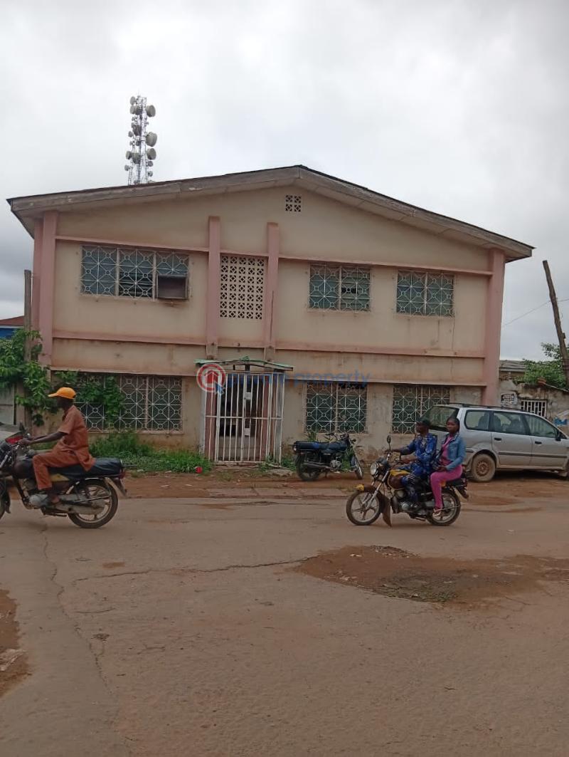 Commercial Property For Sale Location: Anfani Road, Molete, Ibadan, Oyo State. Ibadan Oyo - 2
