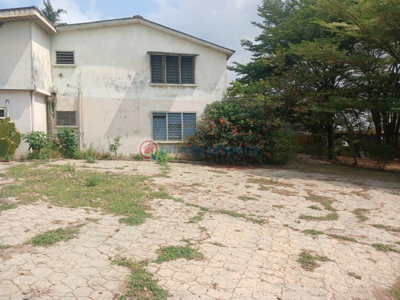 9 bedroom Commercial Property For Sale Bodija Rd Bodija Ibadan Oyo - 2