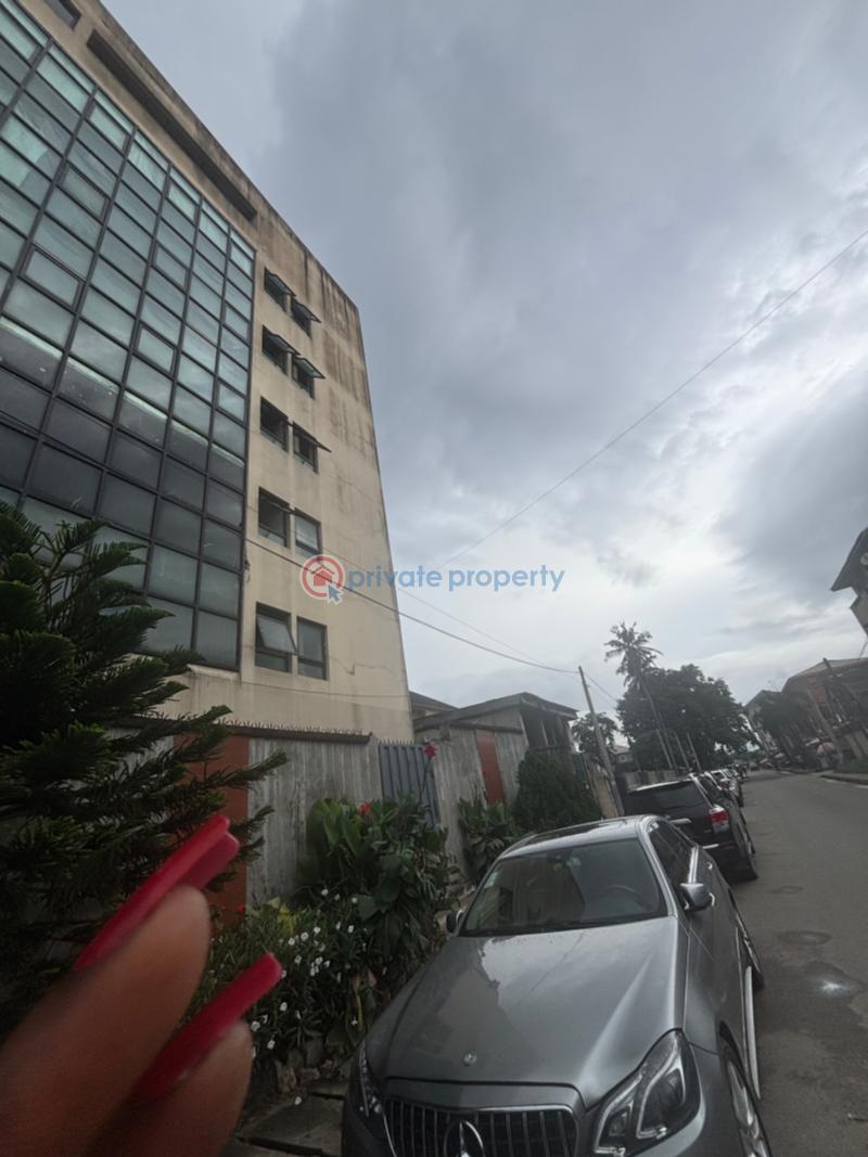 Office For Sale Alagomeji Yaba Lagos - 1