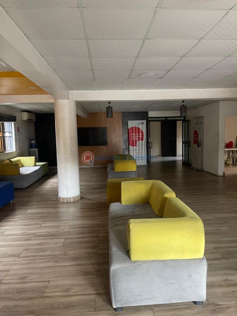 Office For Sale Alagomeji Yaba Lagos - 7