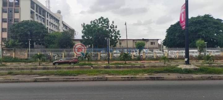 Office For Sale Palmgrove Ilupeju Ikorodu Road Ilupeju Lagos - 1