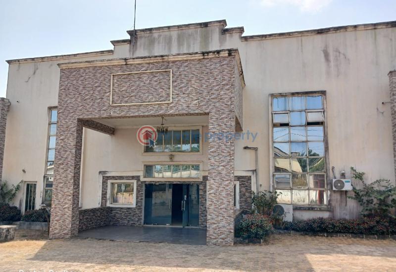 Commercial Property For Sale Aleshinloye Rd, Jericho Ibadan Oyo - 2