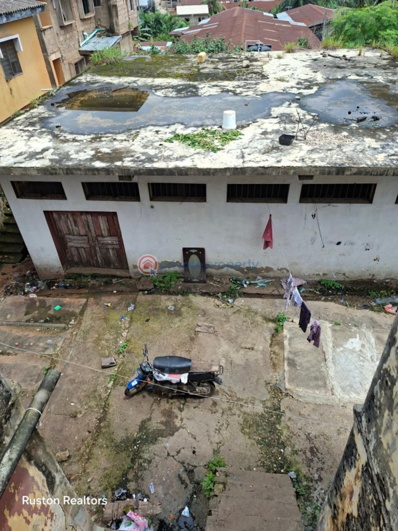 Mall/Complex/Plaza For Sale 110 / Ringroad Roundabout Ring Road Ibadan Oyo - 4