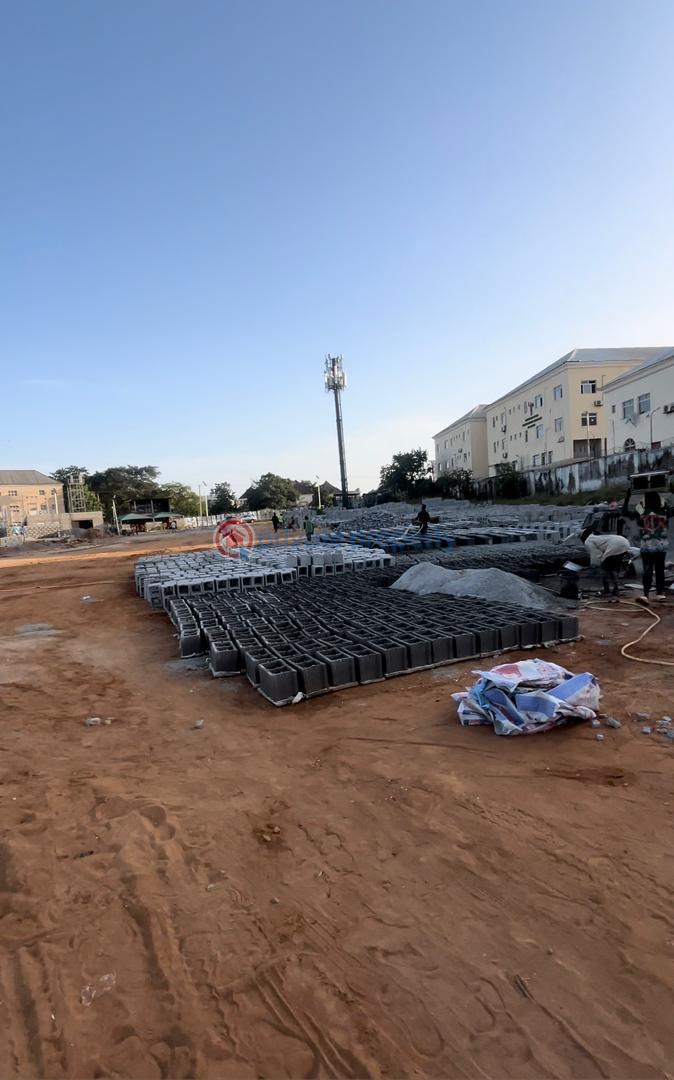 Mall/Complex/Plaza For Sale Apo Resettlement Apo Abuja Phase 2  - 1