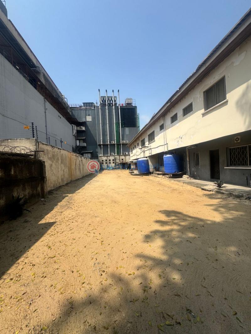 Commercial Property For Rent Victoria Island Lagos - 7