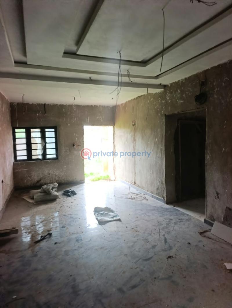 8 bedroom Commercial Property For Sale Inaolaji Oluyole Estate Ibadan Oyo - 9