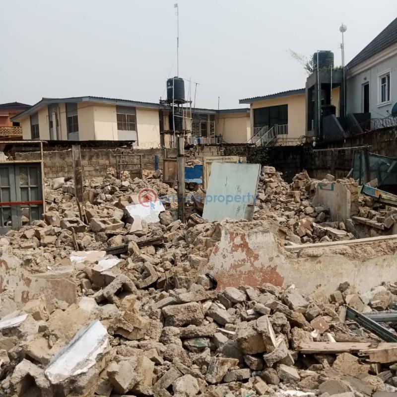 Mixed use Land For Sale By Onipanu Palmgrove Close To Express Palmgroove Shomolu Lagos - 0