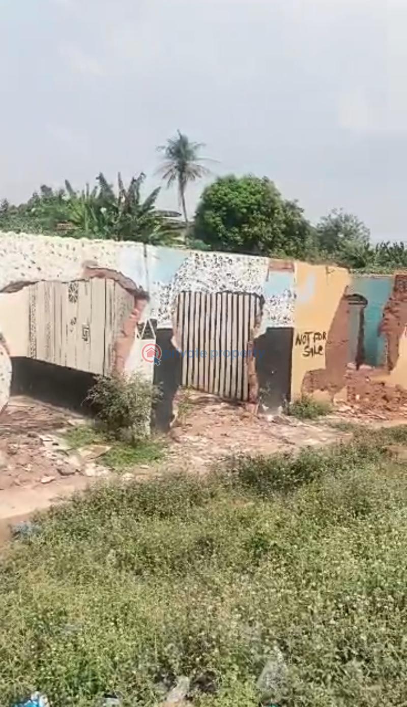 Land For Sale Along 2nd East Circular Road Benincity.. Benin Edo - 0
