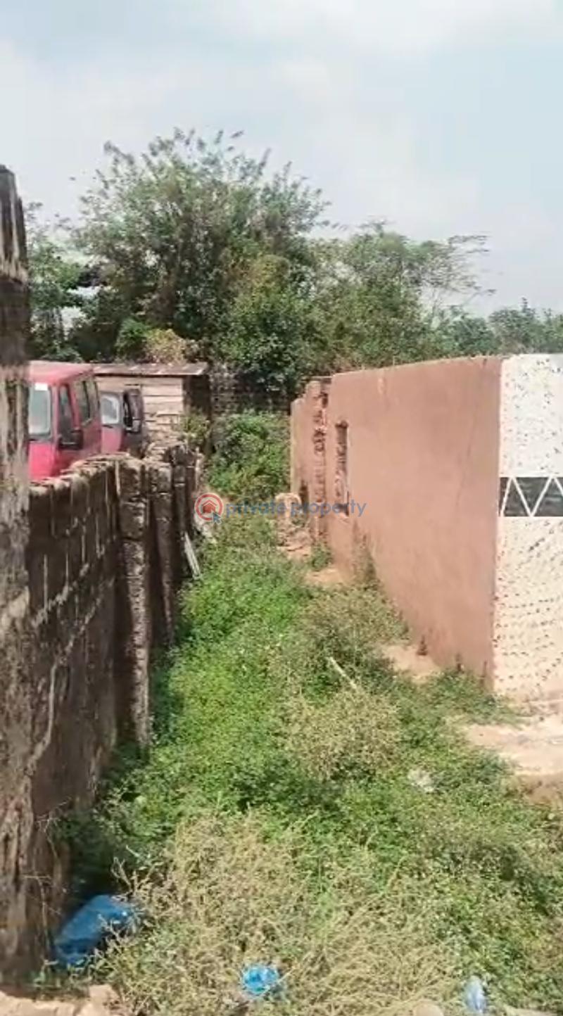 Land For Sale Along 2nd East Circular Road Benincity.. Benin Edo - 1