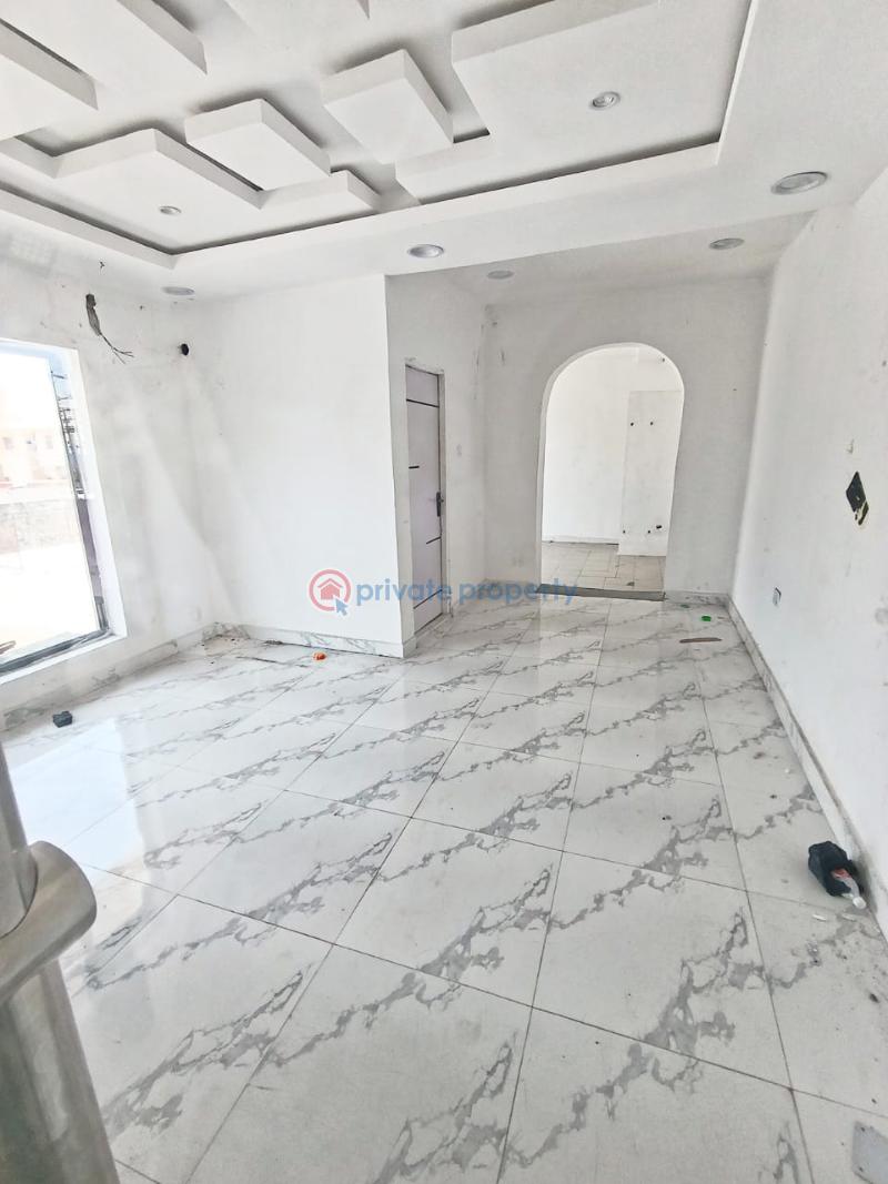 Commercial shop space - 1 1 bedroom Shop For Rent Lekki Phase 1 Lagos - 1