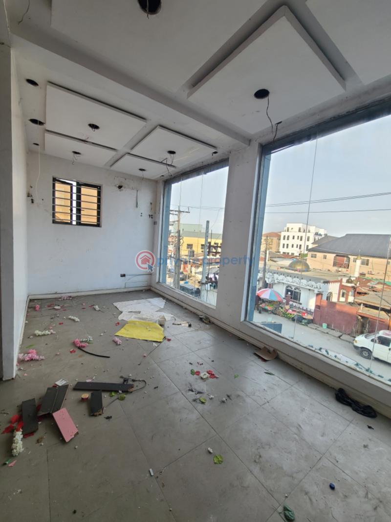 Mall/Complex/Plaza For Rent Igbo Efon Lekki Lagos - 8