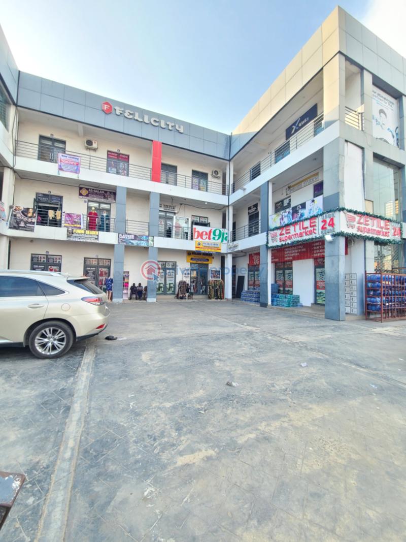 Mall/Complex/Plaza For Rent Igbo Efon Lekki Lagos - 0