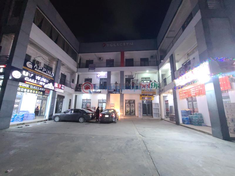 Mall/Complex/Plaza For Rent Igbo Efon Lekki Lagos - 1