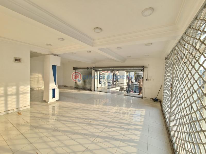 Mall/Complex/Plaza For Rent Agungi Lekki Lagos - 5