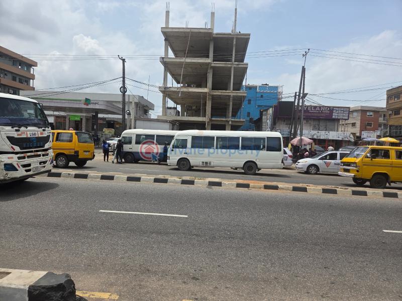 Shop For Sale Commercial Space For Sale, Grosvenors Place, Awolowo Way, Ikeja Ikeja Lagos - 1
