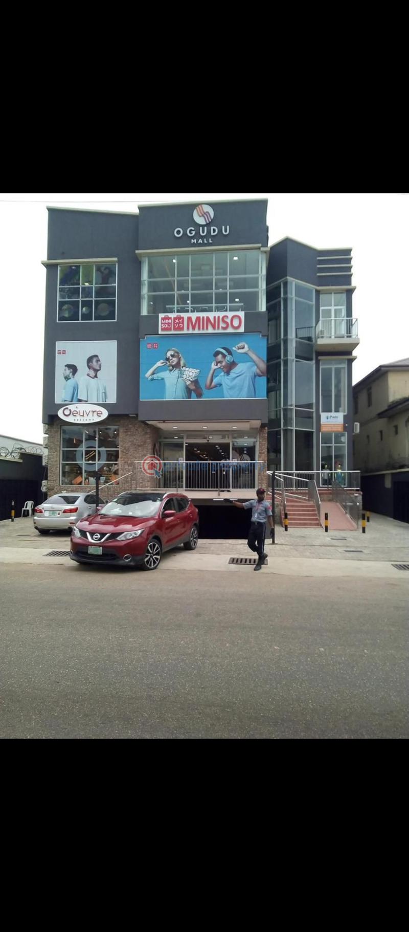 Mall/Complex/Plaza For Sale Ogudu Ojota Lagos