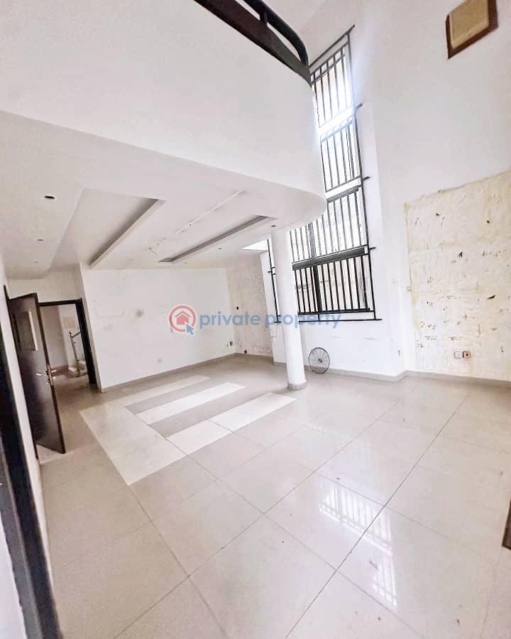 Commercial spacious 8-room detached house - 12 8 bedroom Office For Rent Victoria Island Lagos - 12