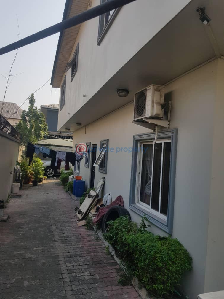 Commercial/residential property in lekki phase 1 - 12 Commercial Property For Rent Lekki Phase 1 Lagos - 12