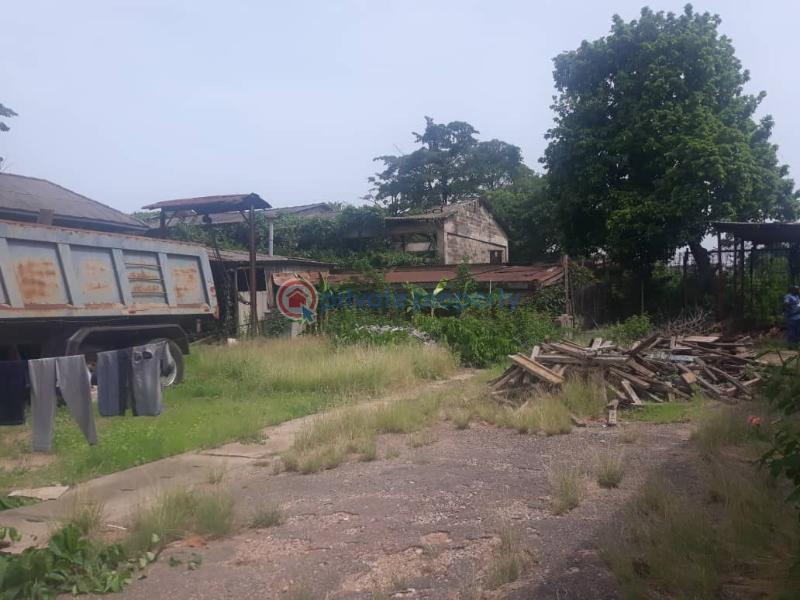 10 bedroom Factory For Sale Onireke ,dugbe Ibadan Adamasingba Ibadan Oyo - 4