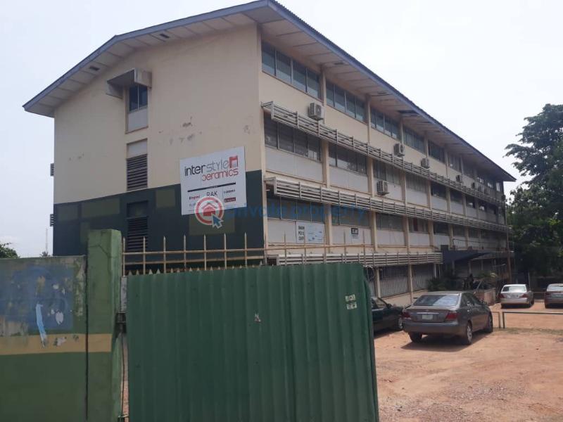 10 bedroom Factory For Sale Onireke ,dugbe Ibadan Adamasingba Ibadan Oyo - 0