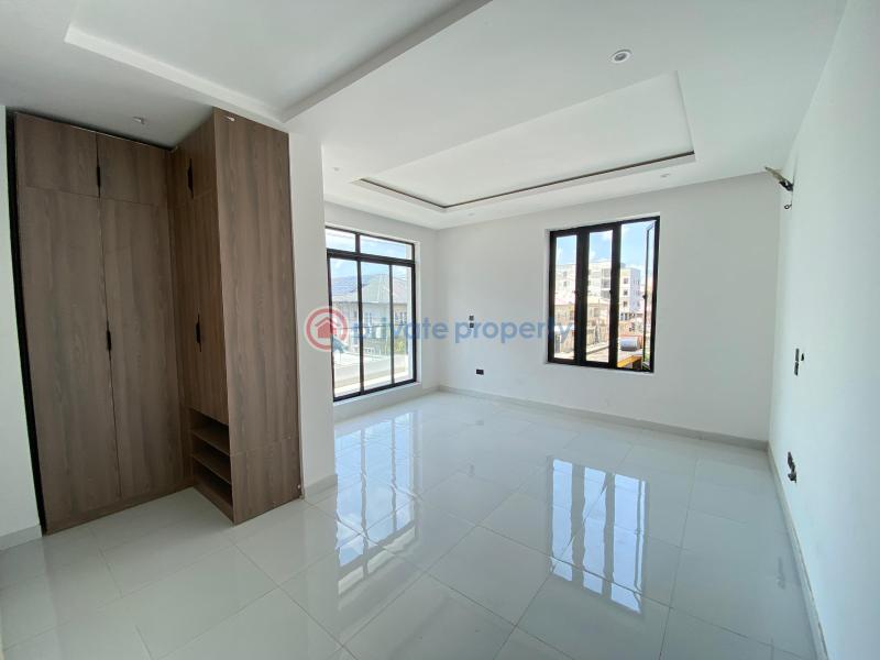 2 bedroom Block Of Flats For Sale Freedom Way Lekki Phase 1 Lagos - 8
