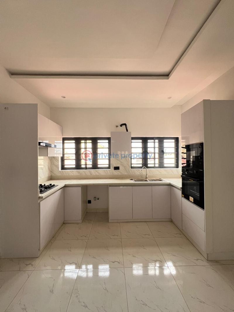 Contemporary 2 bedroom apartment with swimming pool and elevators suitable for investment - 3 2 bedroom Flat & Apartment For Sale Lekki Phase 1 Lagos - 3