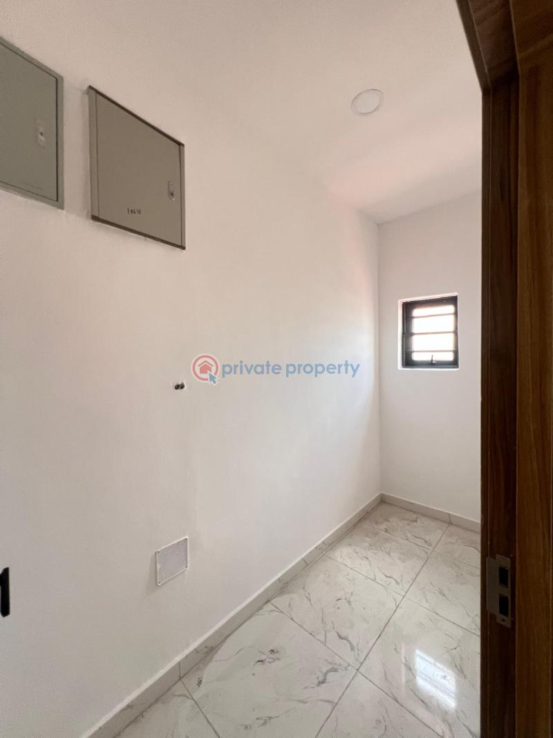 Contemporary 2 bedroom apartment with swimming pool and elevators suitable for investment - 6 2 bedroom Flat & Apartment For Sale Lekki Phase 1 Lagos - 6