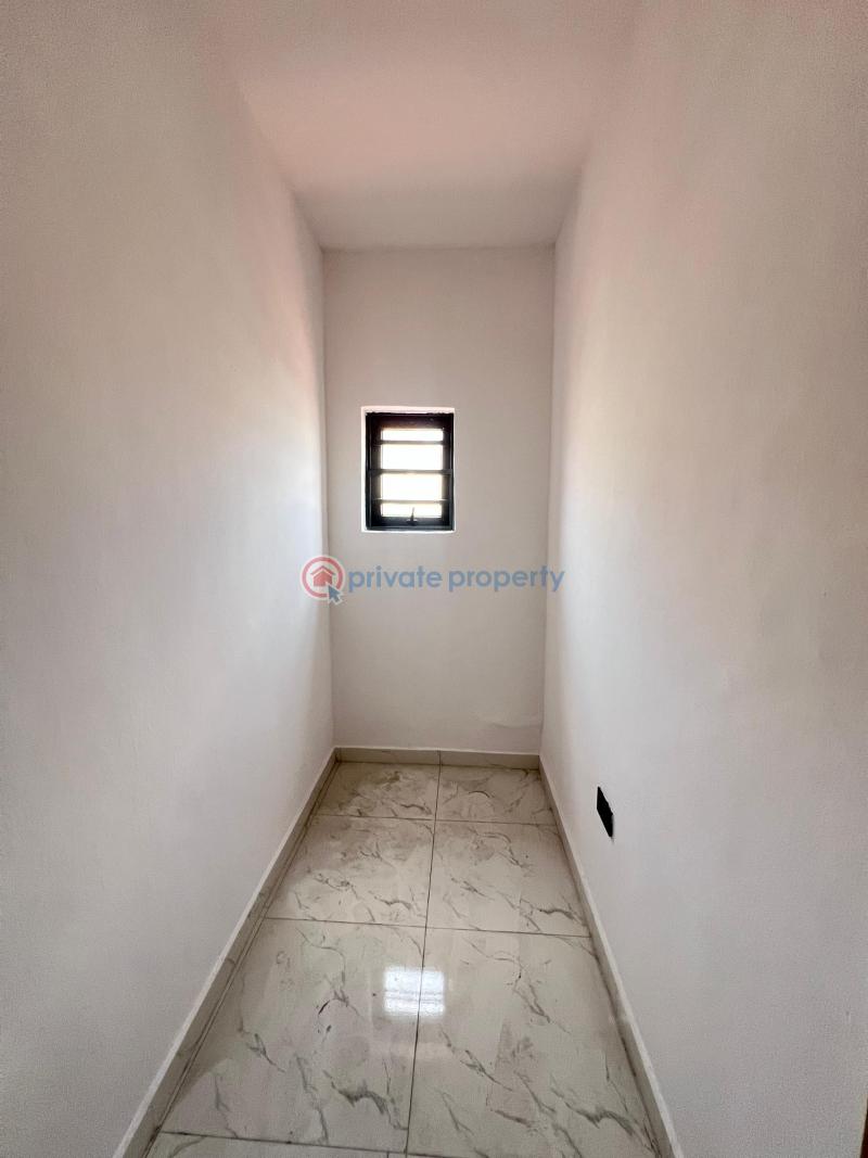 Contemporary 2 bedroom apartment with swimming pool and elevators suitable for investment - 5 2 bedroom Flat & Apartment For Sale Lekki Phase 1 Lagos - 5