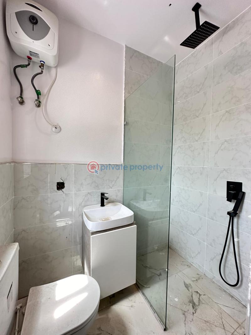 Contemporary 2 bedroom maisonette with gym and communal pool. - 2 2 bedroom Duplex For Sale Lekki Phase 1 Lagos - 2