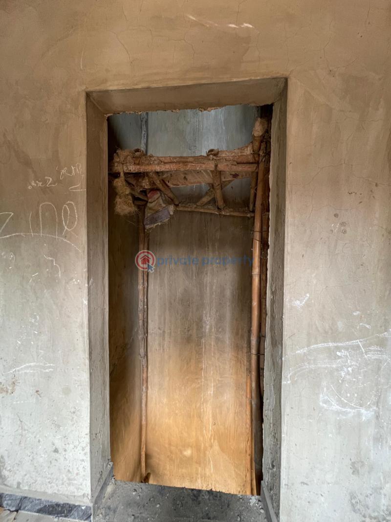 3 bedroom Block Of Flats For Sale Yaba Lagos - 7