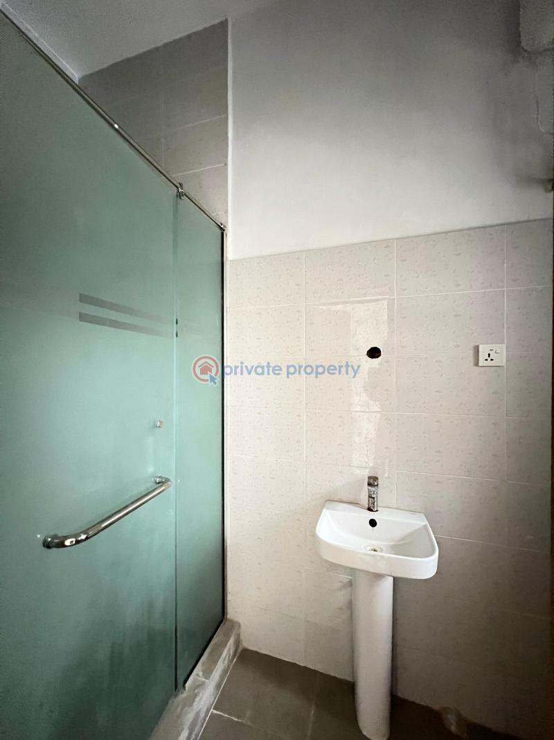 Contemporary  3 bedroom in lekki phase 1 suitable for investment - 8 3 bedroom Shared Apartment For Sale Lekki Phase 1 Lagos - 8