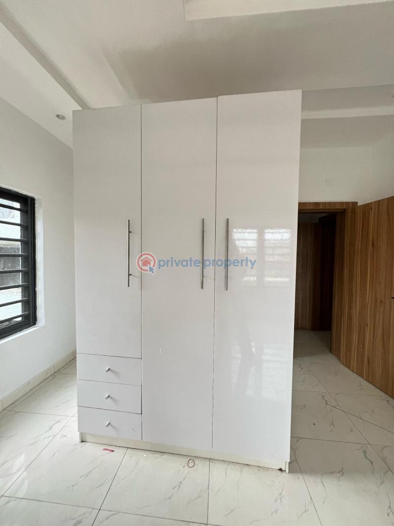 Contemporary  3 bedroom in lekki phase 1 suitable for investment - 9 3 bedroom Shared Apartment For Sale Lekki Phase 1 Lagos - 9
