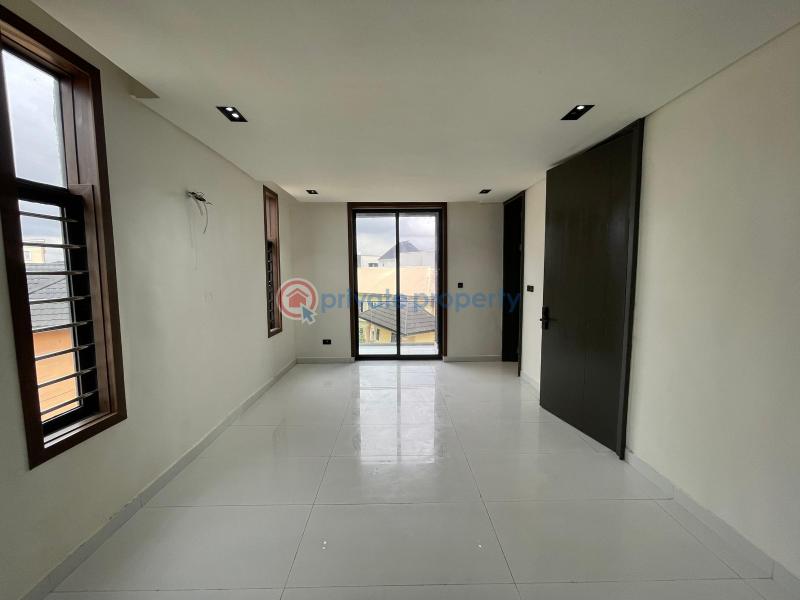 3 bedroom Flat & Apartment For Sale Gbagada Phase 1 Lagos - 1